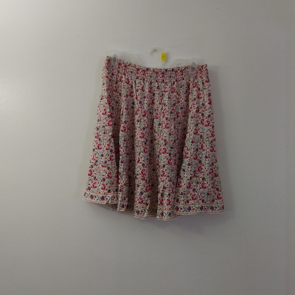 SOLD- NWT Max Studio Ladies Floral Skirt Large - Picture 3 of 13